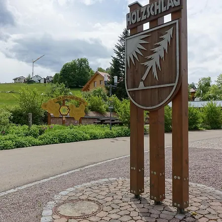 Schwarzwaldgruen