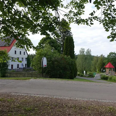 Schwarzwaldgruen