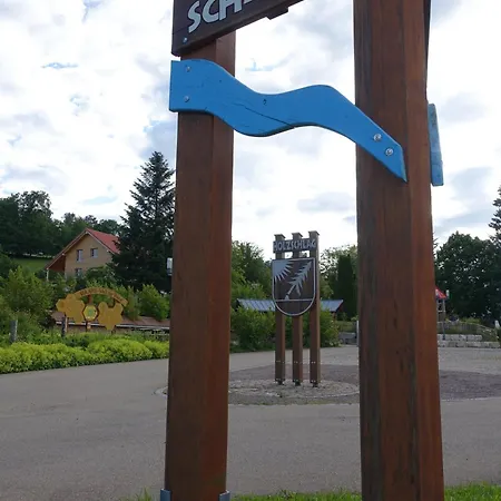 Schwarzwaldgruen